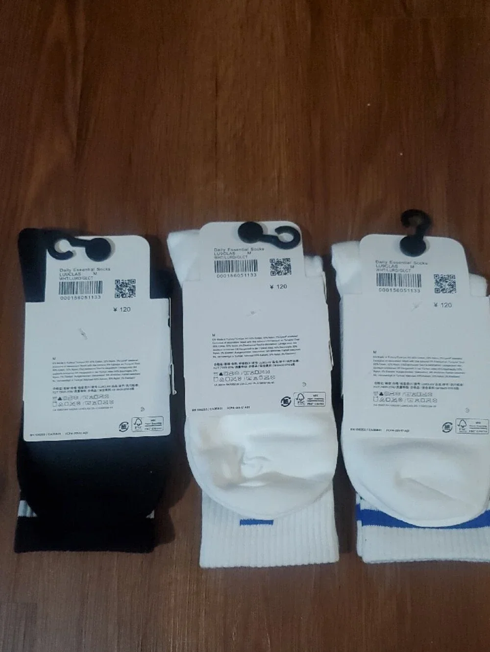 lululemon athletica Daily Essential Crew Socks - Black, White & Blue
